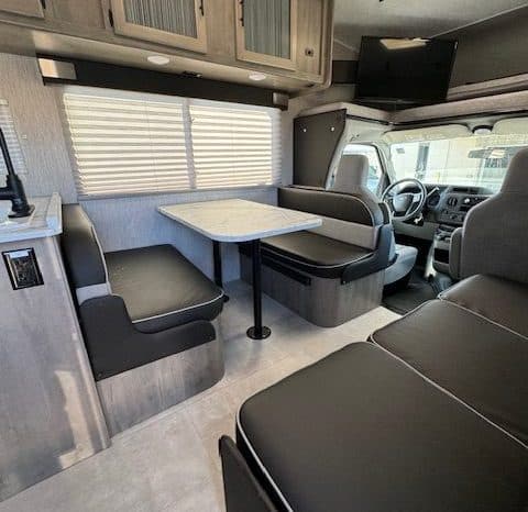 2022 Coachmen Freelander 27QB full