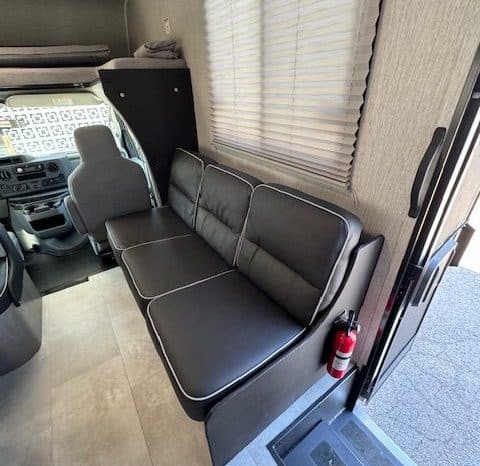 2022 Coachmen Freelander 27QB full