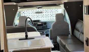 2022 Coachmen Freelander 27QB full