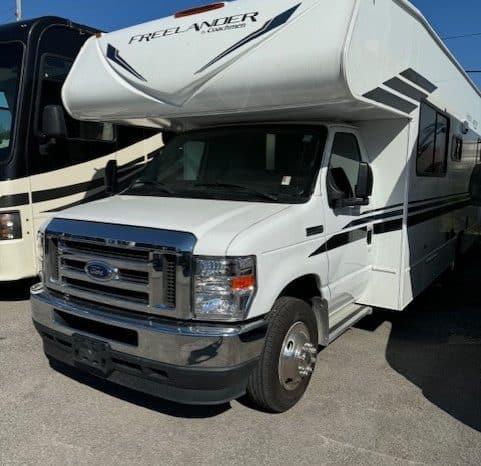 2022 Coachmen Freelander 27QB full